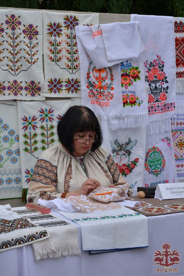 Мистецький проект «Україна вишивана»