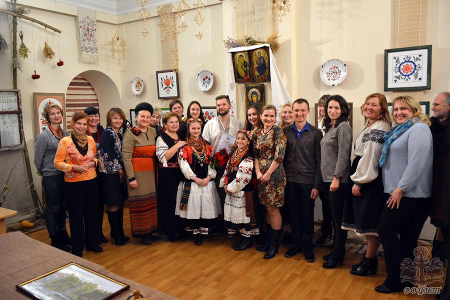 Виставка декоративного розпису і подільських старожитностей Сергія Бугая