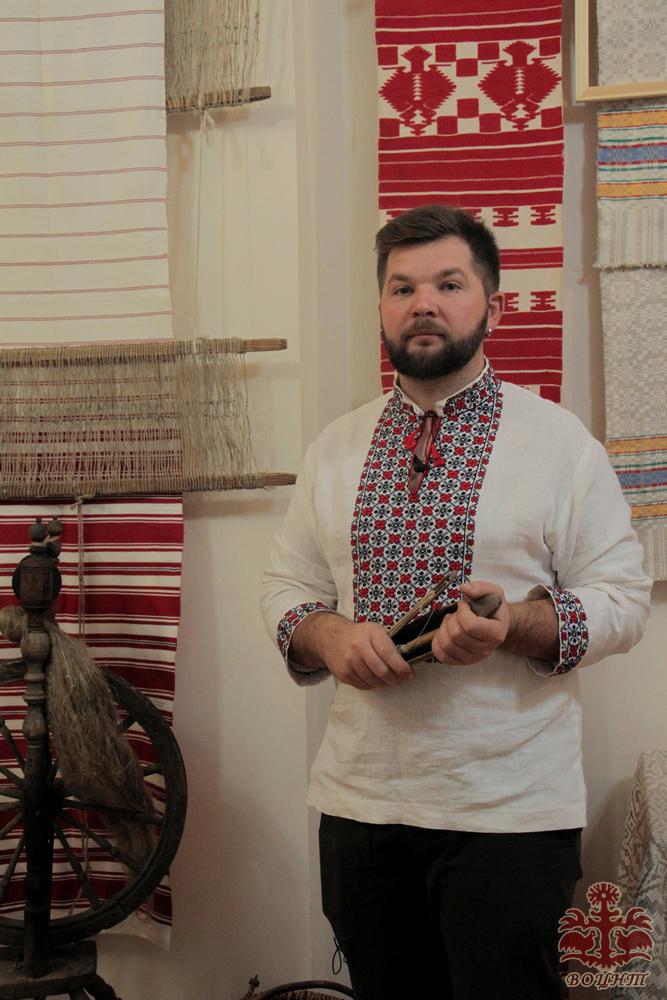 Персональна виставка тканих рушників