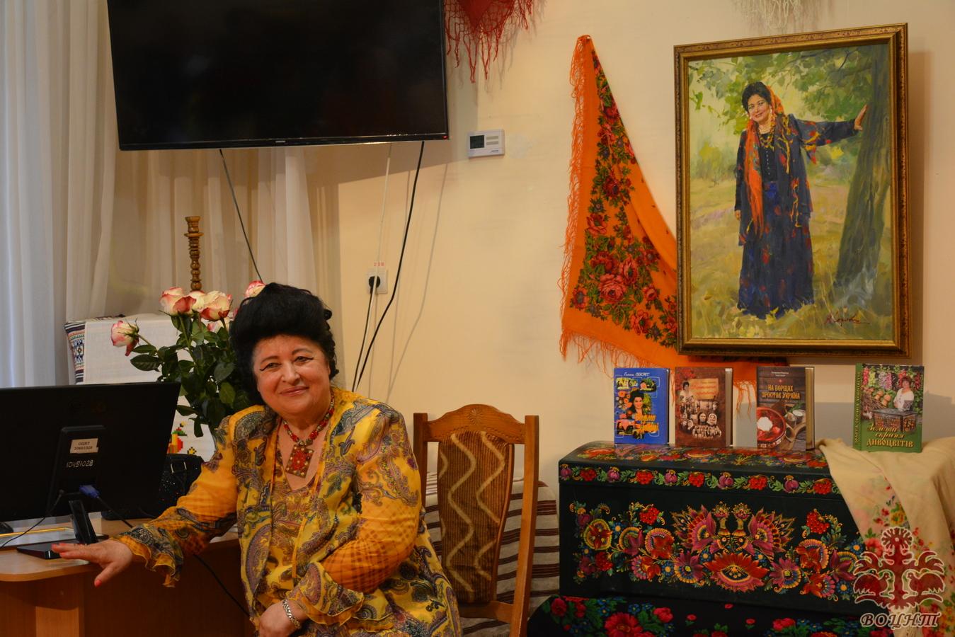 Виставка хусток
